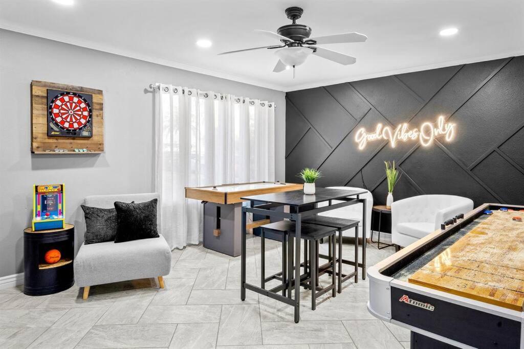 Modern Tempe Home With Heated Pool, Asu エクステリア 写真